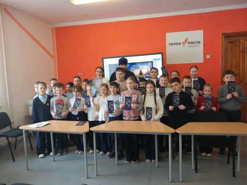 Накануне светлого праздника Крещения Господня в Совхозской школе Малоархангельского района прошла очень тёплая и важная встреча